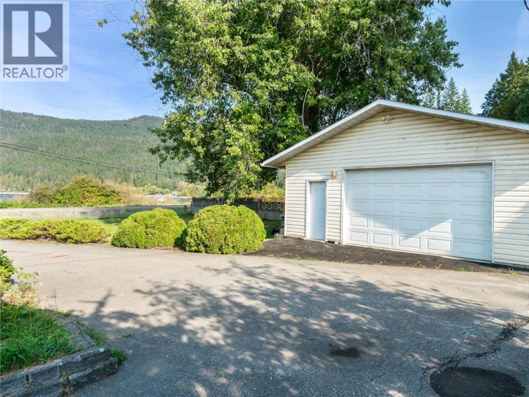 2602 Blind Bay Road, Blind Bay, BC, V0E 1H1 - 18