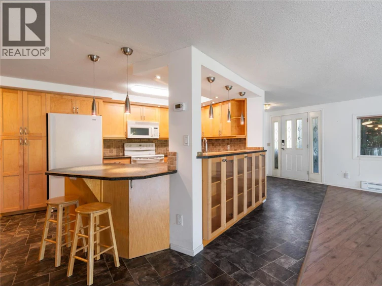 2662 Centennial Drive, Blind Bay, BC, V0E 1H1 - 6