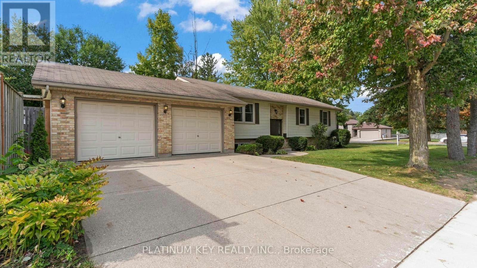 107 Strathroy Real Estate Listings & Houses for Sale - REW