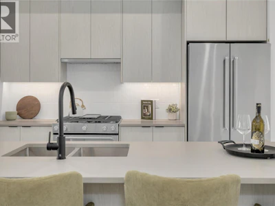 131-1455 Cara Glen Court - 5