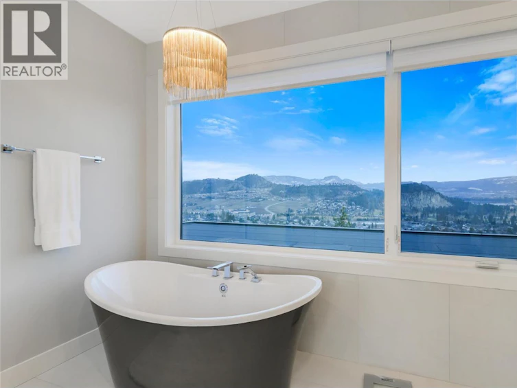 761 Highpointe Lane, Kelowna, BC, V1V 2Y1 - 17