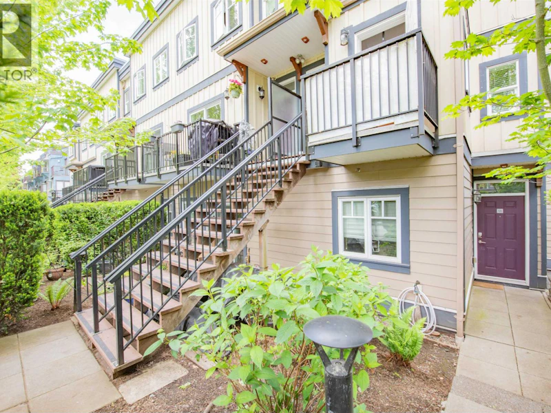 207 - 2263 Triumph Street, Vancouver BC V5L 1L2