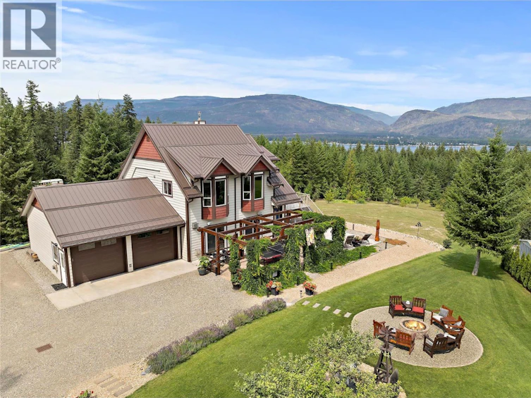 2672 Mckenzie Road, Sorrento, BC, V0E 2W1