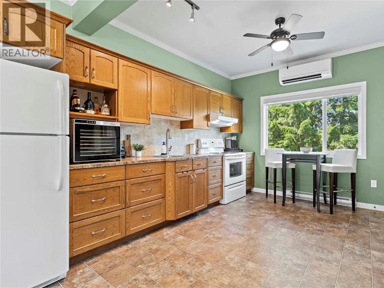 2672 Mckenzie Road, Sorrento, BC, V0E 2W1 - 33