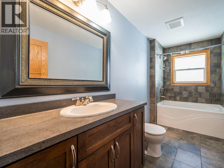 8925 Grizzly Crescent, Kamloops, BC, V2C 6T9 - 24