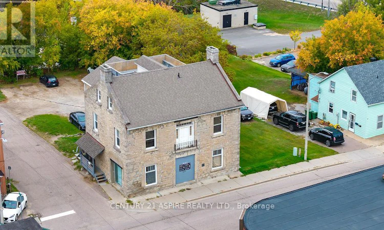 156 Mackay Street