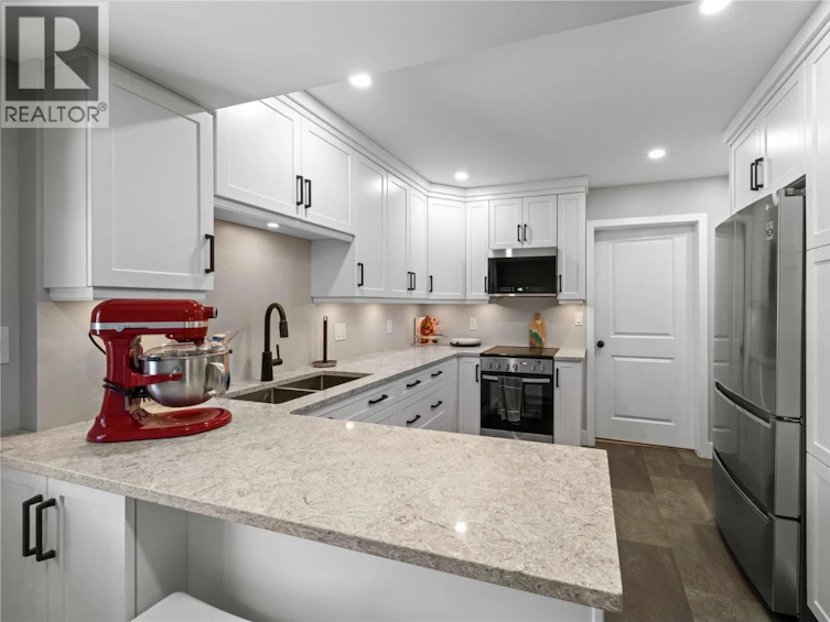 1548 Assiniboine Road, Kamloops, BC, V2E 2R1 - 38