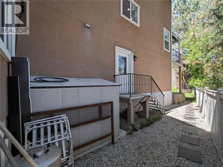 1548 Assiniboine Road, Kamloops, BC, V2E 2R1 - 11
