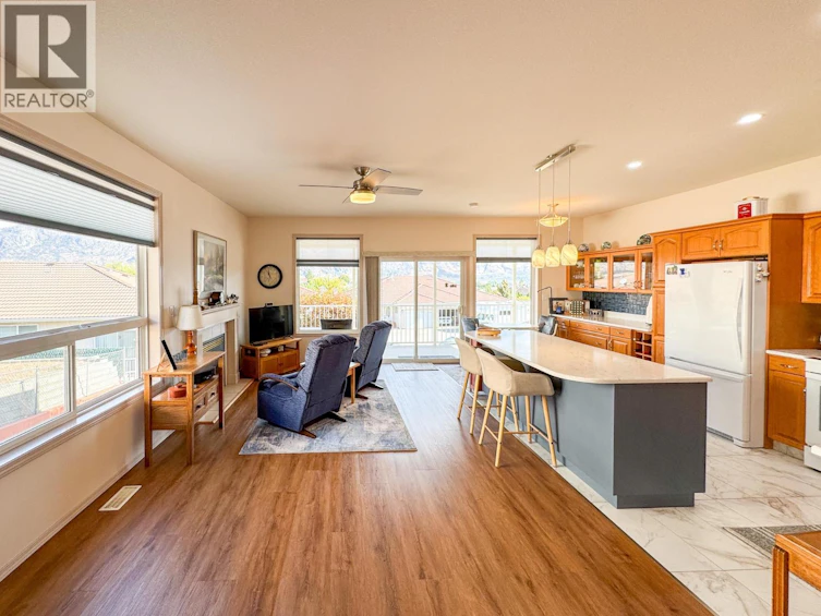11-2 Royal Ann Court, Osoyoos, BC, V0H 1V2 - 12