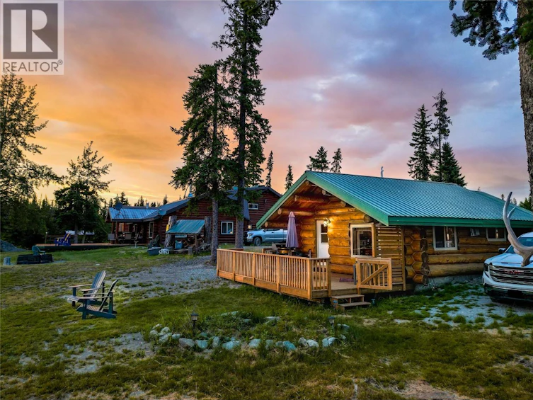 Cabin-10 Hatheume Lake Lodge, Peachland, BC, V1V 1V1 - 3