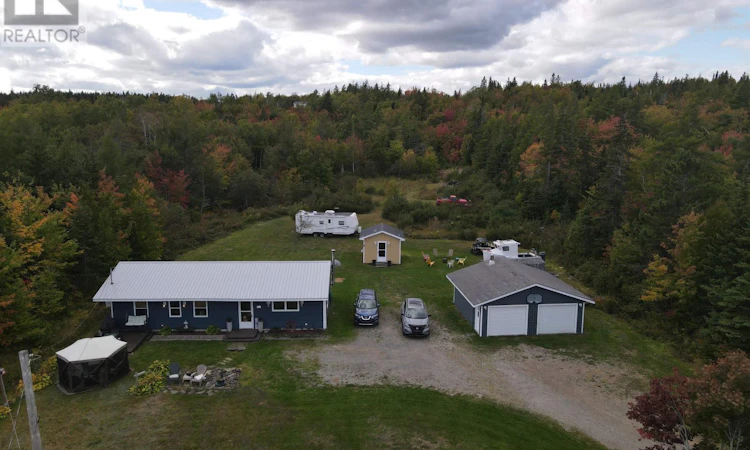 5231 Grand Mira North Road