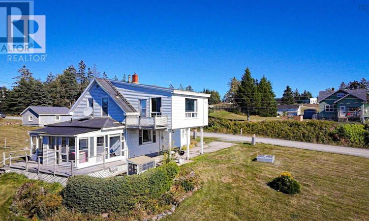 11 Harbourview Drive