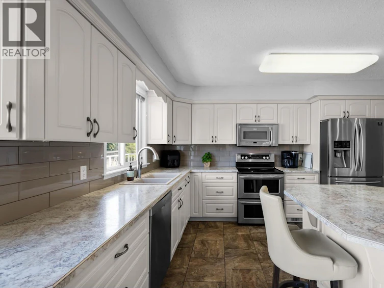 1801 Southeast 2 Avenue, Salmon Arm, BC, V1E 1T8 - 16