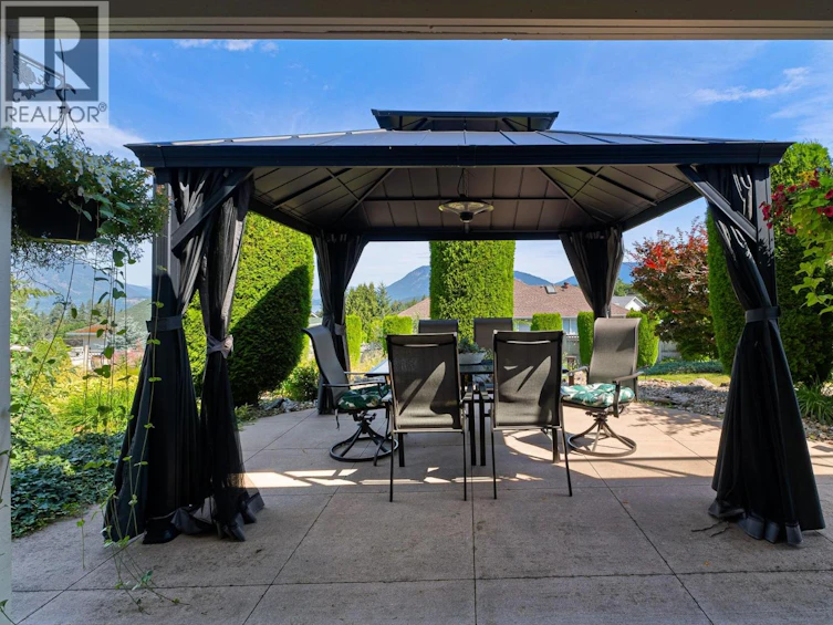 1801 Southeast 2 Avenue, Salmon Arm, BC, V1E 1T8 - 8