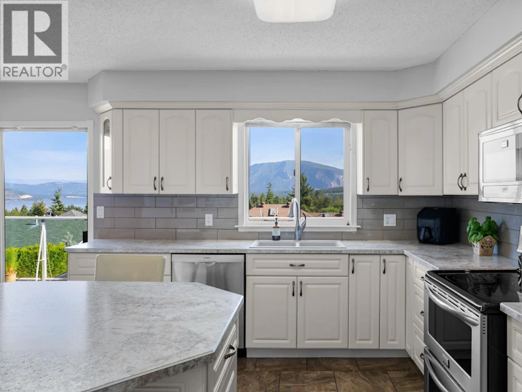 1801 Southeast 2 Avenue, Salmon Arm, BC, V1E 1T8 - 14