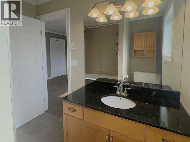 584 Edna Avenue, Penticton, BC, V2A 2M2 - 24