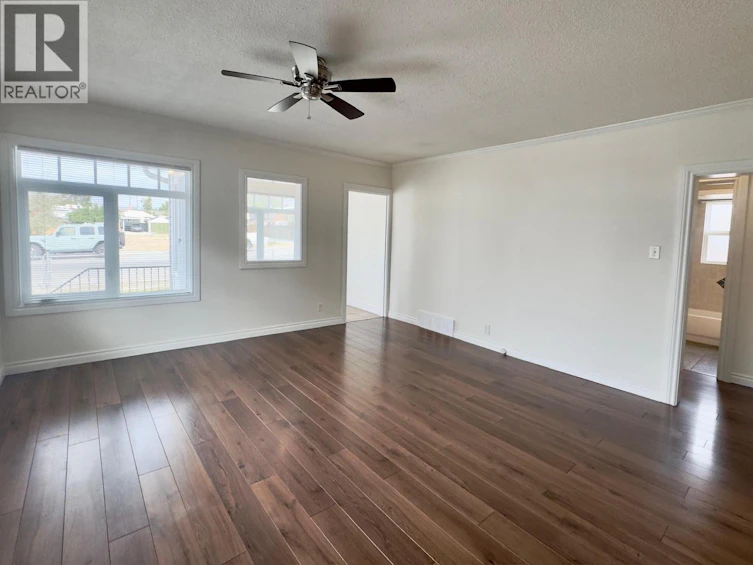 584 Edna Avenue, Penticton, BC, V2A 2M2 - 7