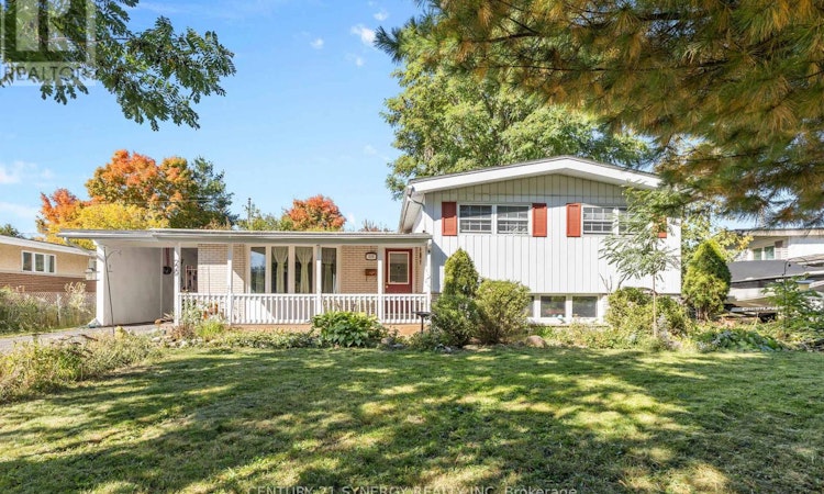 229 Kennedy Lane West
