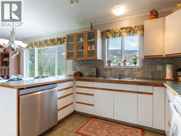 1424 Loon Lake Road, Loon Lake, BC, V0K 1H1 - 13