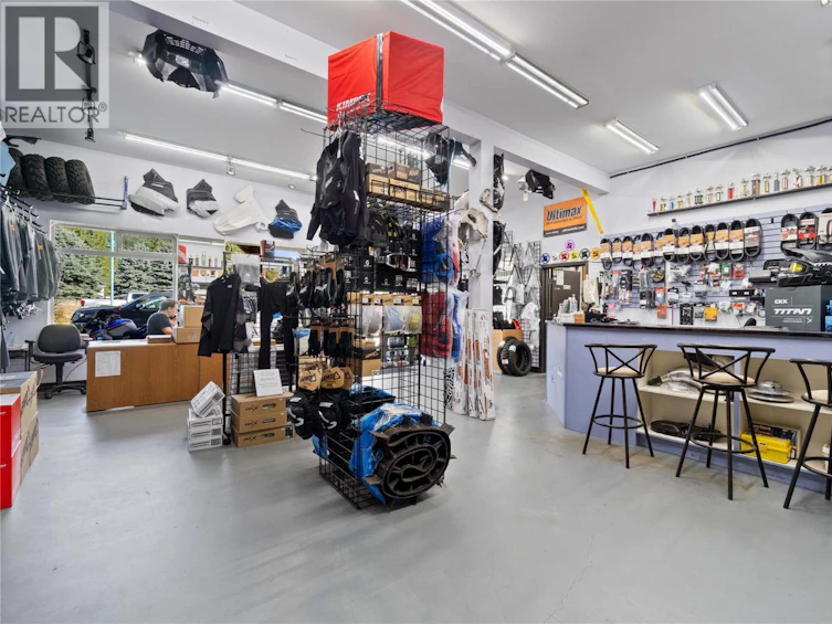 725 Trans Canada Highway, Sorrento, BC, V0E 2V0 - 49
