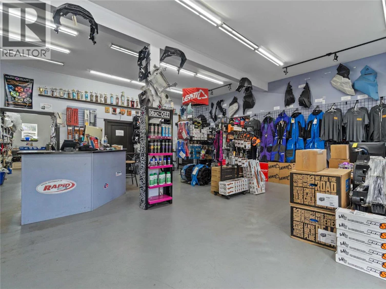 725 Trans Canada Highway, Sorrento, BC, V0E 2V0 - 72