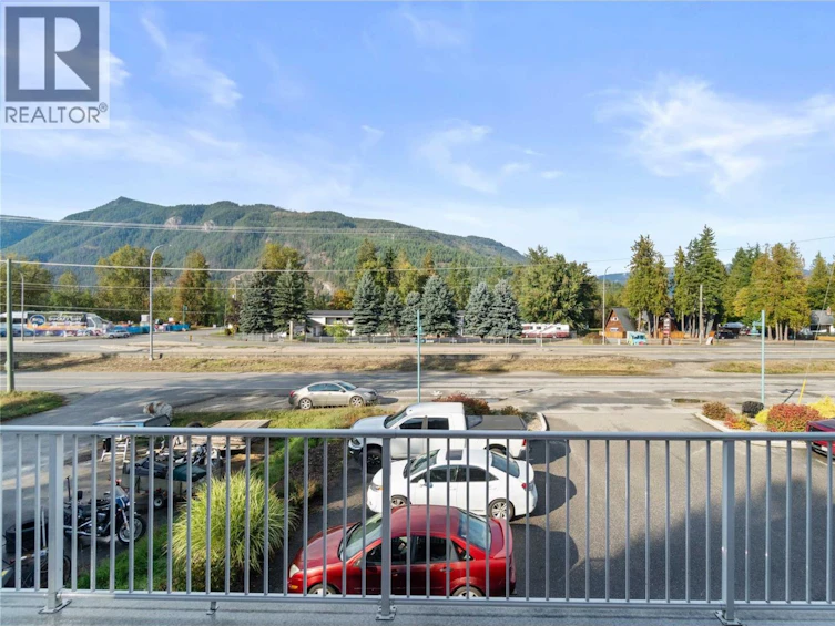 725 Trans Canada Highway, Sorrento, BC, V0E 2V0 - 45