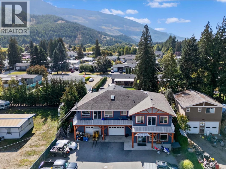 725 Trans Canada Highway, Sorrento, BC, V0E 2V0 - 3