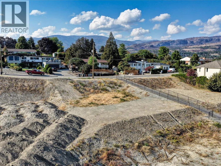 2353 Thacker Drive, West Kelowna, BC, V1Z 1V6 - 2
