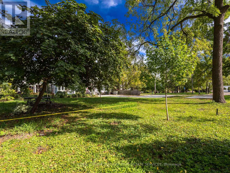 1333 Elgin Street, Burlington, ON, L7S 1N5 - 8