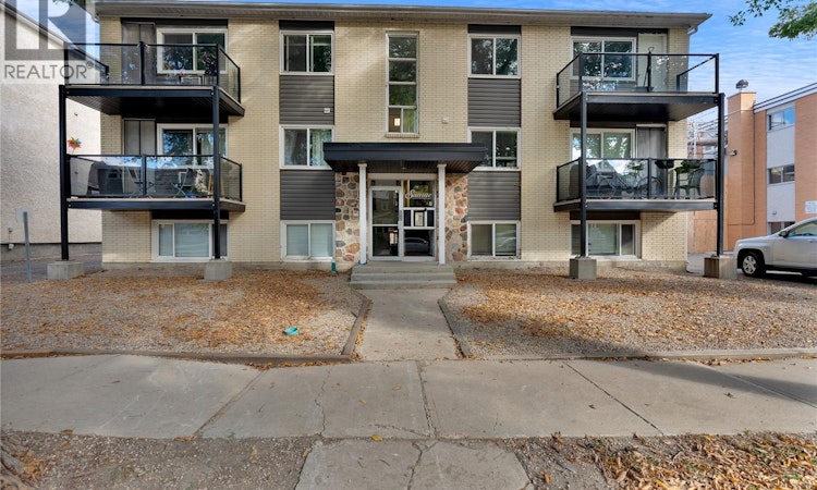 21-2157 Rae Street