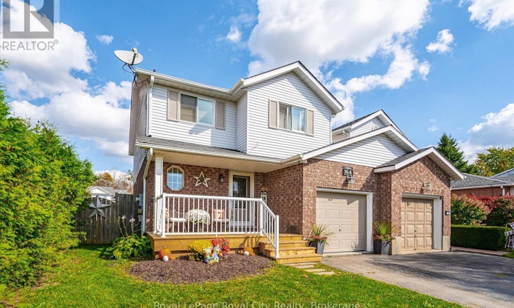 164 Tait Crescent