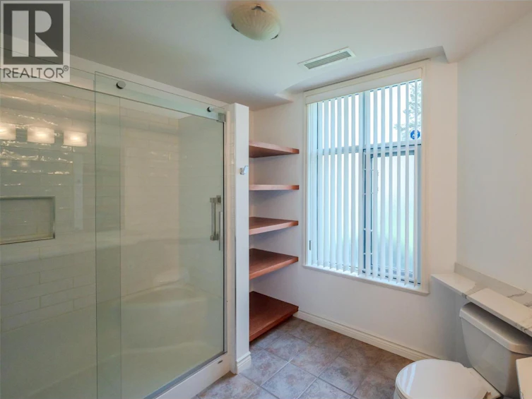 115-100 W Lakeshore Drive, Penticton, BC, V2A 1B6 - 31