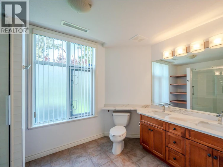 115-100 W Lakeshore Drive, Penticton, BC, V2A 1B6 - 30