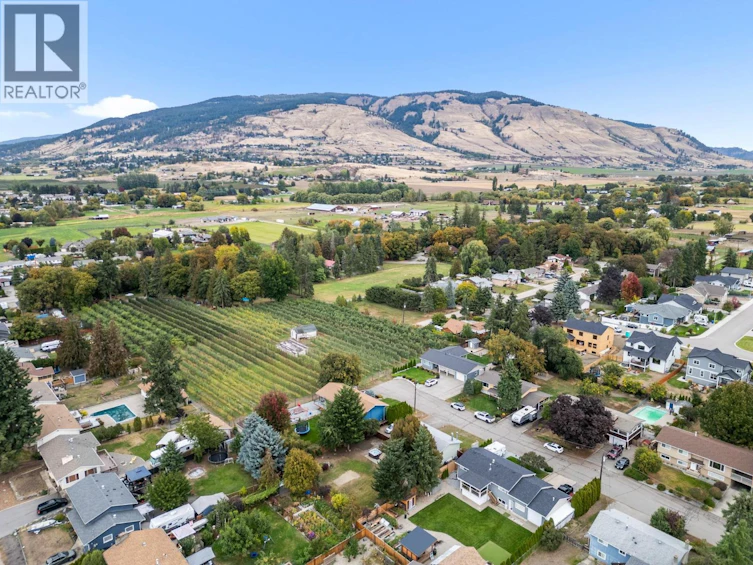7612 Birch Lane, Coldstream, BC, V1B 1N9 - 49
