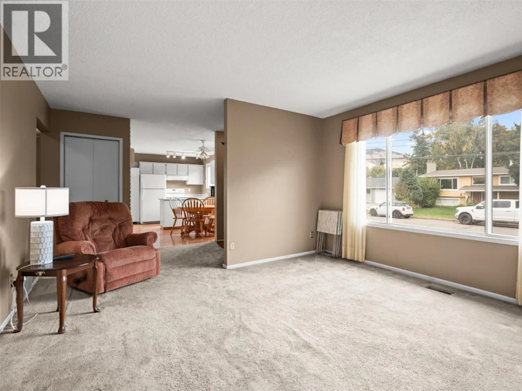 7612 Birch Lane, Coldstream, BC, V1B 1N9 - 6