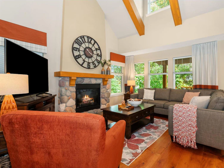 1820 South Ravenwood Trail, Cultus Lake, Cultus Lake, BC, V2R 0E1 - 2