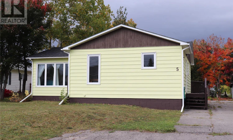 5 St Clare Avenue