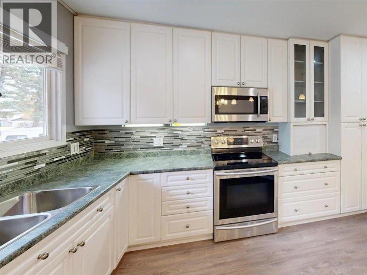 835 Spruce Avenue, 100 Mile House, BC, V0K 2E0 - 7