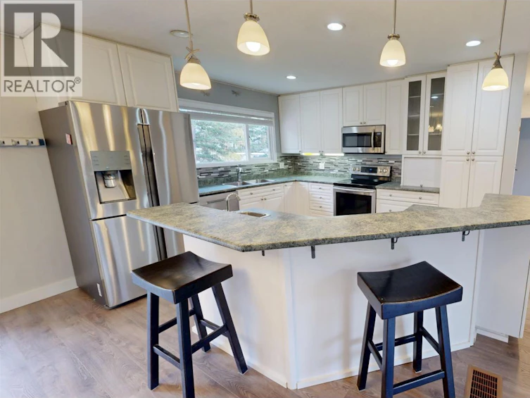 835 Spruce Avenue, 100 Mile House, BC, V0K 2E0 - 5