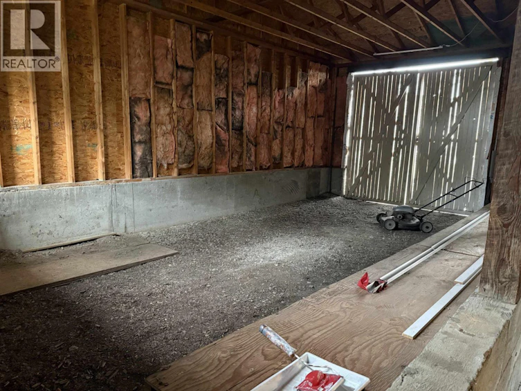 835 Spruce Avenue, 100 Mile House, BC, V0K 2E0 - 24