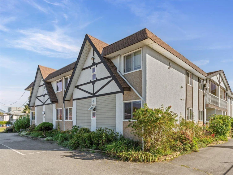 203-9516 East Rotary Chilliwack Proper Street, Chilliwack, BC, V2P 2W5 - 2