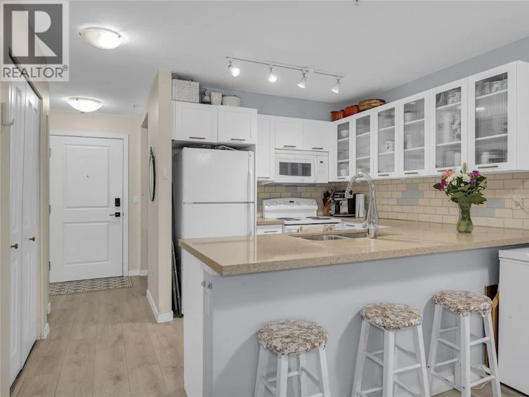 111-539 Yates Road, Kelowna, BC, V1V 2T8 - 20