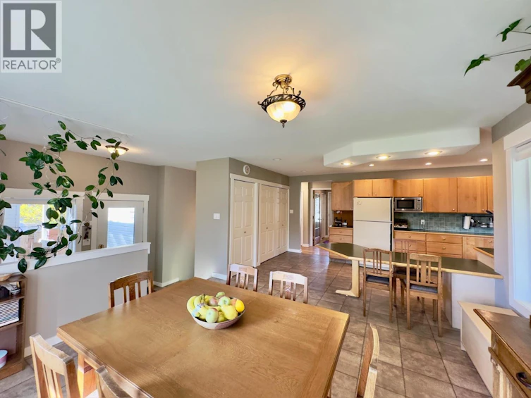 1556 E Duncan Avenue, Penticton, BC, V2A 2X8 - 8