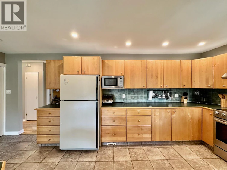 1556 E Duncan Avenue, Penticton, BC, V2A 2X8 - 7