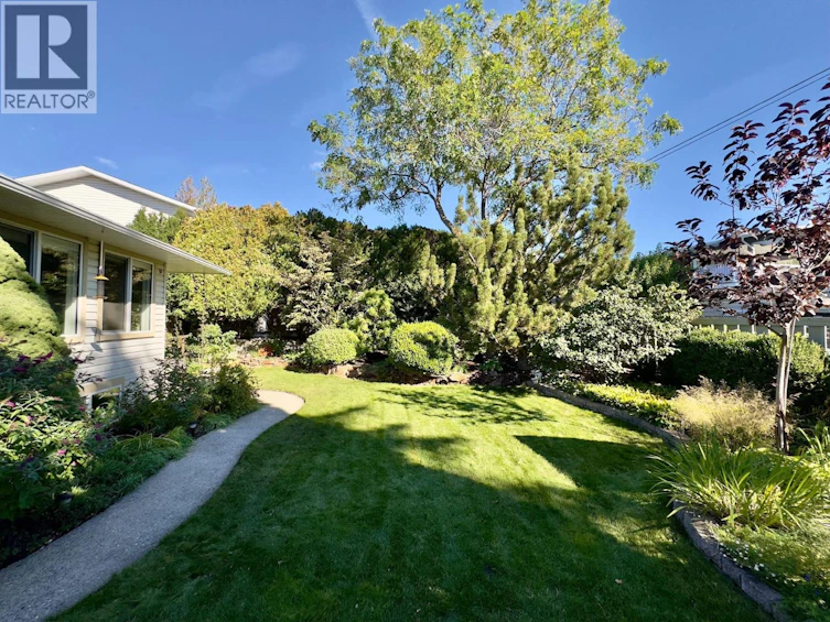 1556 E Duncan Avenue, Penticton, BC, V2A 2X8 - 57