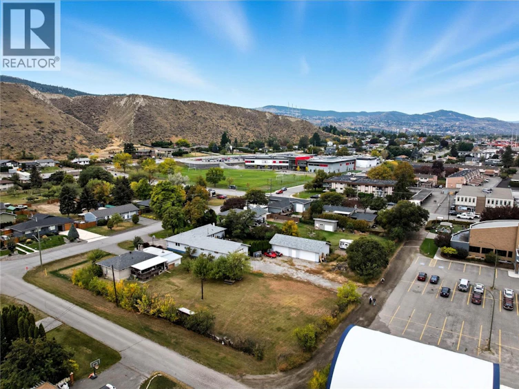 2016 Glenwood Drive, Kamloops, BC, V2C 4G6 - 16