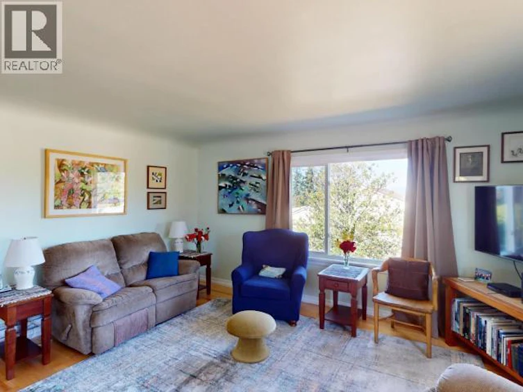 6954 Hammond Street, Powell River, BC, V8A 1R4 - 5