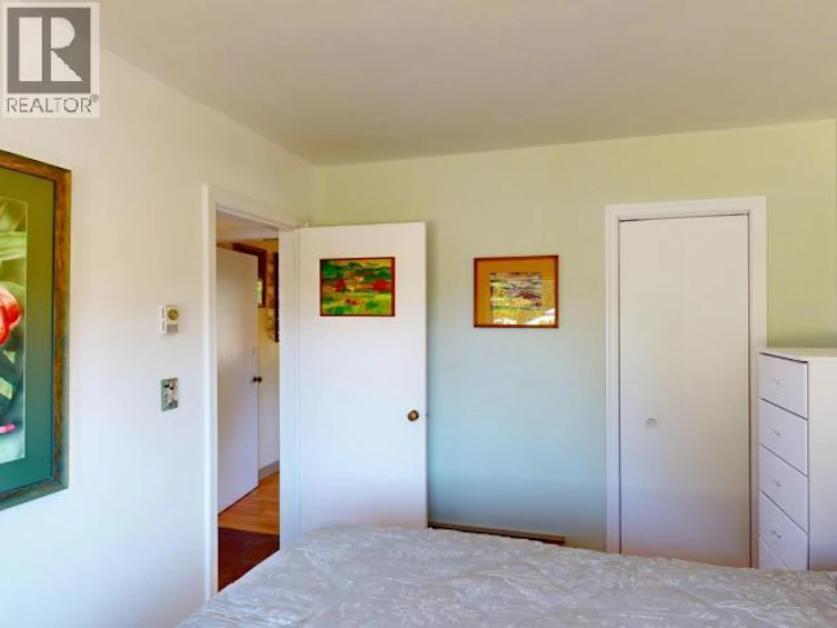6954 Hammond Street, Powell River, BC, V8A 1R4 - 12