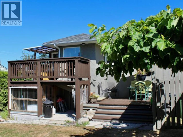 6954 Hammond Street, Powell River, BC, V8A 1R4 - 4