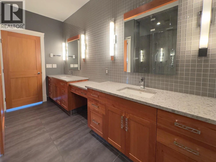 137 Westview Drive, Penticton, BC, V2A 7V9 - 65